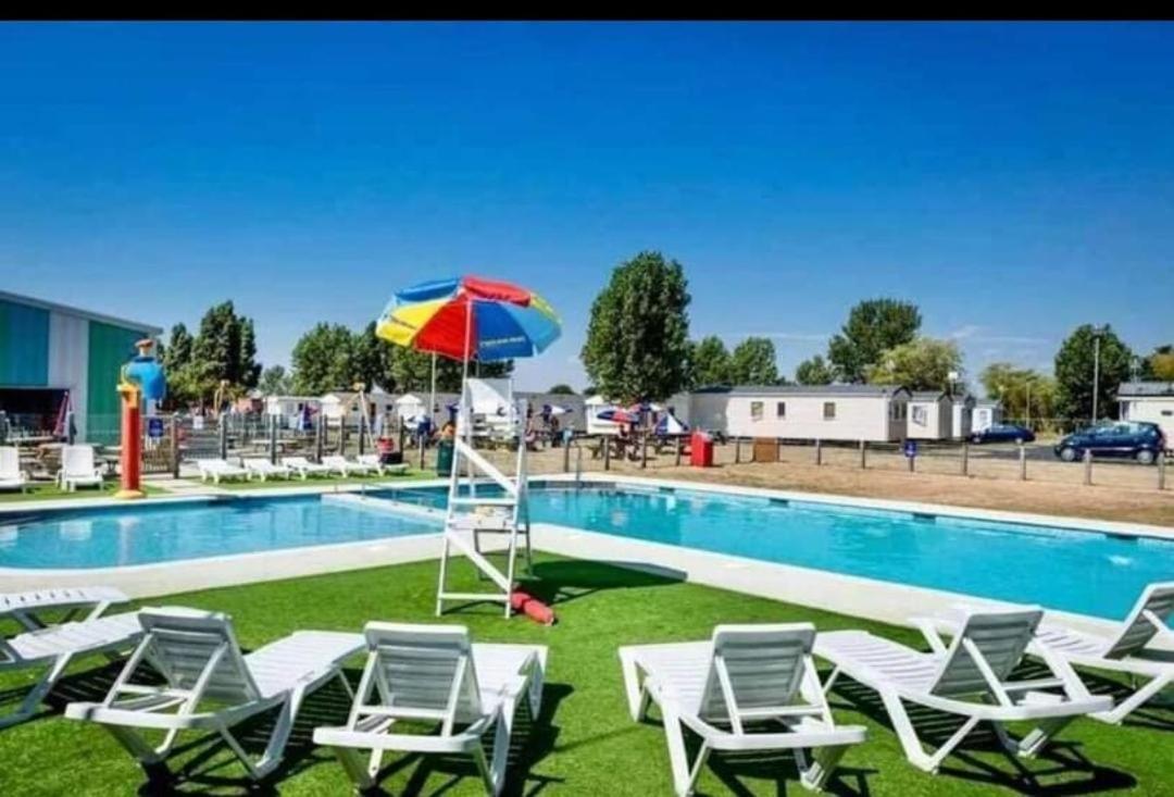 Three Jays Hotel Saint Osyth Buitenkant foto